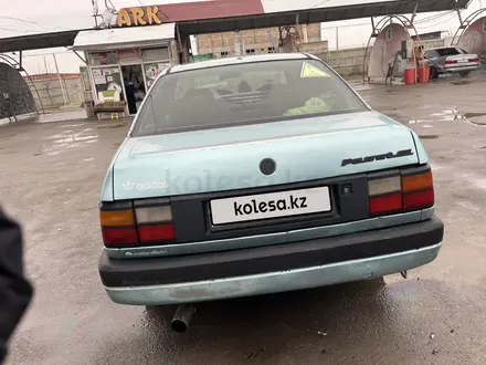 Volkswagen Passat 1992 года за 750 000 тг. в Шымкент – фото 4