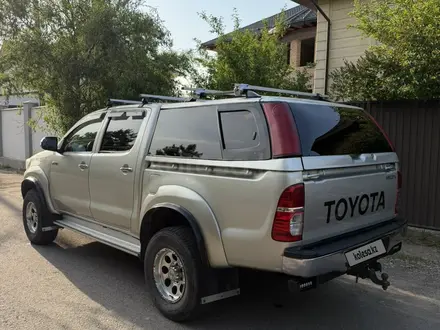 Toyota Hilux 2013 года за 12 000 000 тг. в Алматы – фото 2