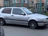 Volkswagen Golf 1993 года за 1 800 000 тг. в Костанай – фото 2