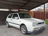 Volkswagen Golf 1993 года за 900 000 тг. в Алматы