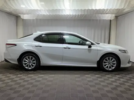 Toyota Camry Prestige 2019 года за 12 300 000 тг. в Алматы – фото 17