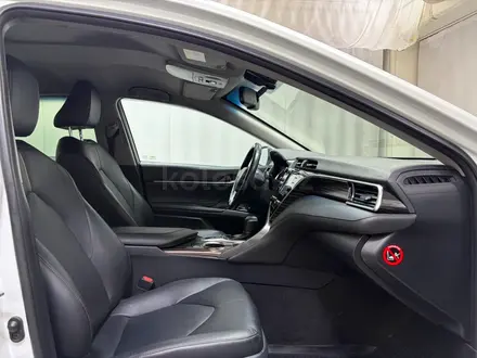Toyota Camry Prestige 2019 года за 12 300 000 тг. в Алматы – фото 6