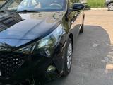 Hyundai Accent 2022 года за 9 000 000 тг. в Петропавловск – фото 2