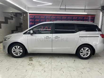 Kia Carnival 2015 года за 12 900 000 тг. в Шымкент