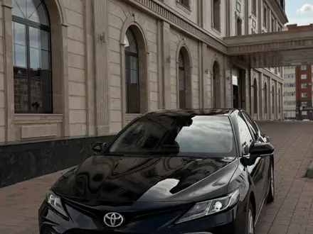 Toyota Camry 2024 года за 16 500 000 тг. в Актобе – фото 2