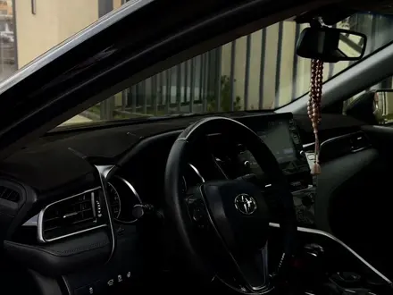 Toyota Camry 2024 года за 16 500 000 тг. в Актобе – фото 6