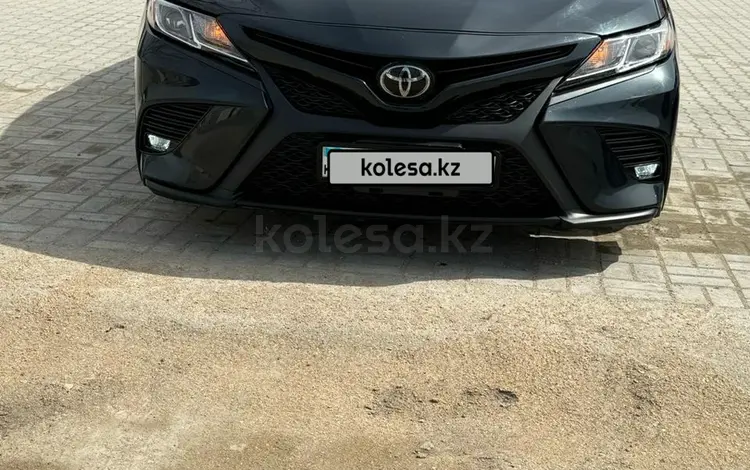 Toyota Camry 2020 года за 11 000 000 тг. в Актау