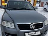 Volkswagen Touareg 2004 годаүшін4 300 000 тг. в Петропавловск