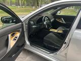 Toyota Camry 2006 года за 5 900 000 тг. в Туркестан – фото 2