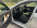 Toyota Camry 2006 года за 5 900 000 тг. в Туркестан – фото 3