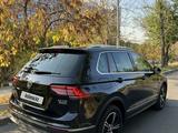 Volkswagen Tiguan 2017 годаfor10 200 000 тг. в Алматы – фото 4