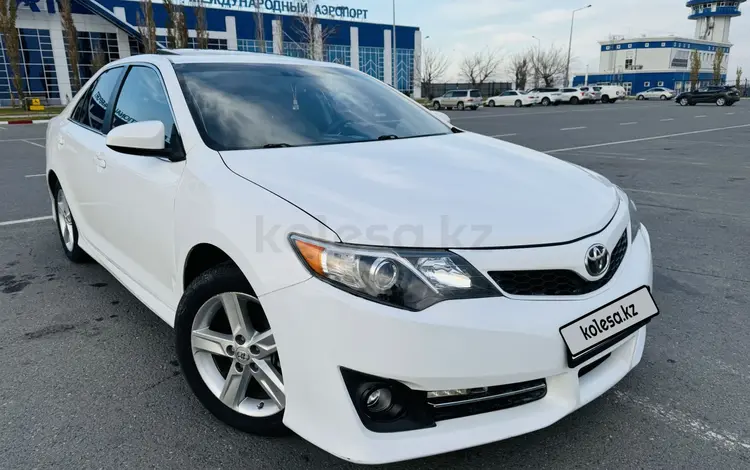 Toyota Camry 2014 годаүшін9 300 000 тг. в Караганда