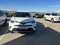 Toyota RAV4 2018 года за 9 000 000 тг. в Актау