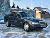 Mercedes-Benz C 200 1995 годаfor1 900 000 тг. в Алматы