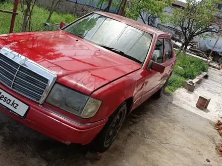 Mercedes-Benz E 230 1992 года за 900 000 тг. в Алматы