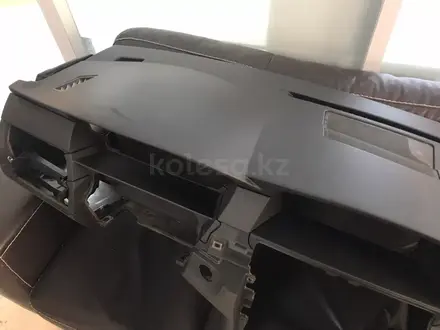 Торпеда панель приборов на BMW E60 за 120 000 тг. в Алматы – фото 2