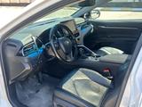 Toyota Camry 2022 года за 13 500 000 тг. в Актау – фото 5
