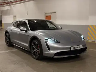 Порше Taycan, 2023