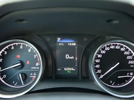 Toyota Camry 2020 года за 11 900 000 тг. в Алматы – фото 18