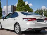 Toyota Camry 2020 года за 11 900 000 тг. в Алматы – фото 3