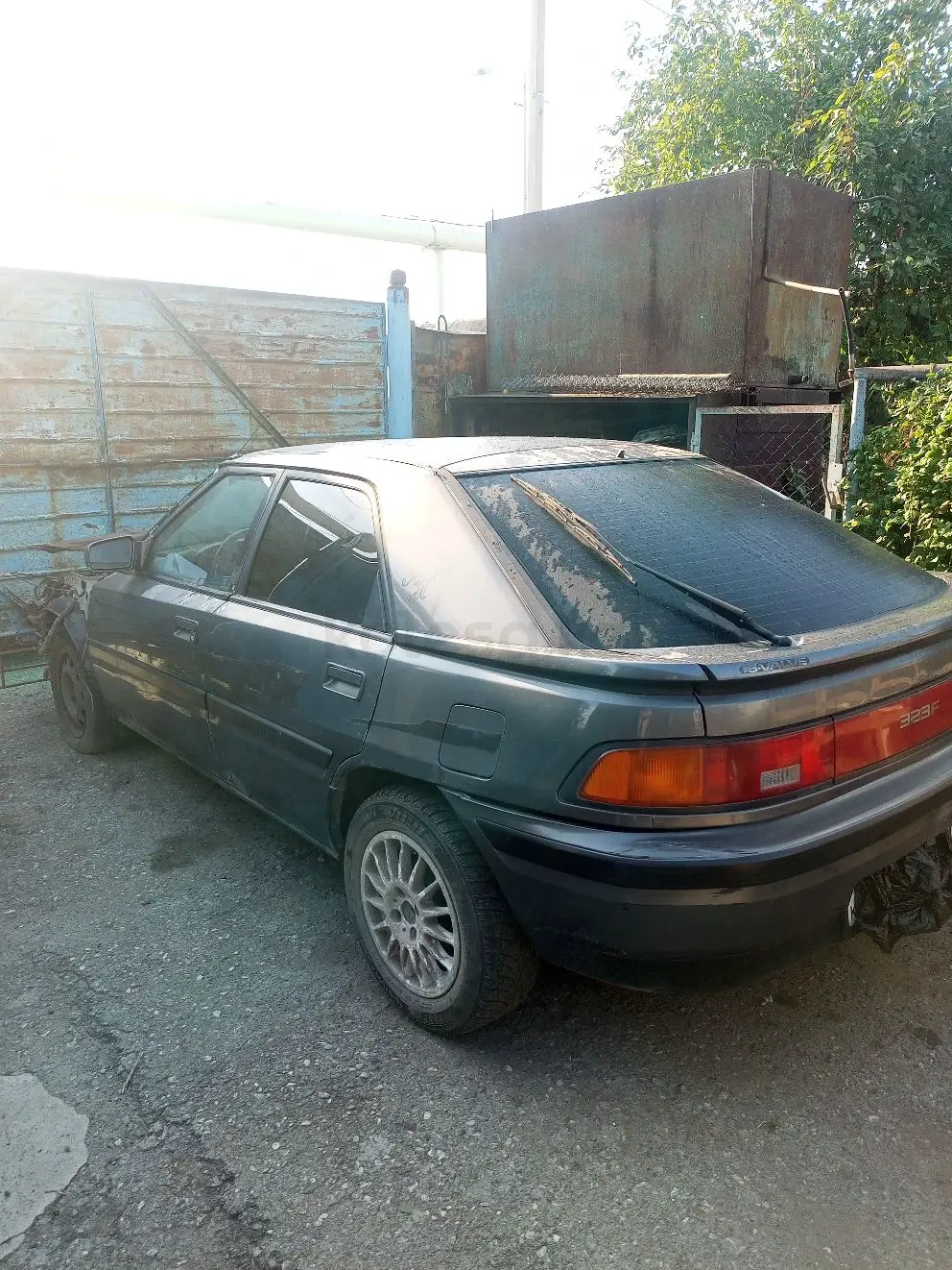 Mazda 323, 1993