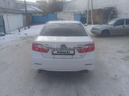 Toyota Camry 2011 года за 9 000 000 тг. в Актобе – фото 4