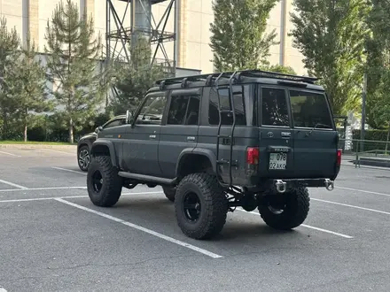 Toyota Land Cruiser Prado 1995 года за 7 800 000 тг. в Алматы – фото 3