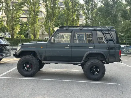 Toyota Land Cruiser Prado 1995 года за 7 800 000 тг. в Алматы – фото 2