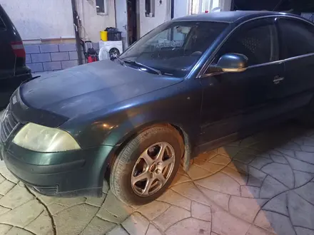 Volkswagen Passat 2005 года за 2 500 000 тг. в Алматы – фото 4