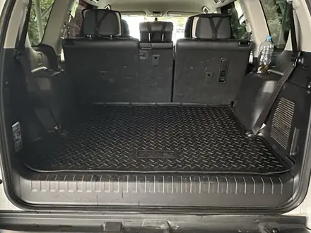 Toyota Land Cruiser Prado 2016 года за 18 000 000 тг. в Актобе – фото 15