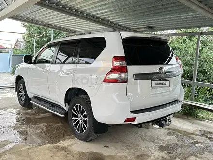 Toyota Land Cruiser Prado 2016 года за 18 000 000 тг. в Актобе – фото 3