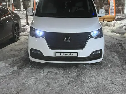 Hyundai Starex 2018 года за 11 000 000 тг. в Астана – фото 9