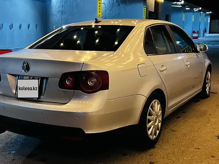 Volkswagen Jetta 2008 года за 2 850 000 тг. в Тараз – фото 6