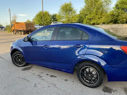 Chevrolet Aveo 2014 года за 2 300 000 тг. в Алматы – фото 3