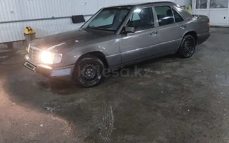 Mercedes-Benz E 220 1993 годаүшін1 350 000 тг. в Шымкент