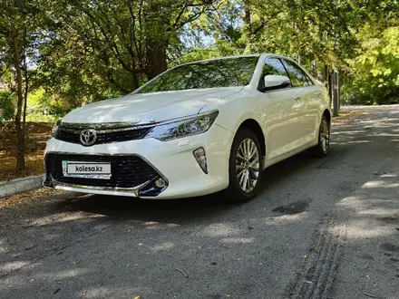 Toyota Camry 2017 года за 13 000 000 тг. в Тараз