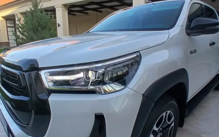 Toyota Hilux 2023 года за 25 500 000 тг. в Шымкент