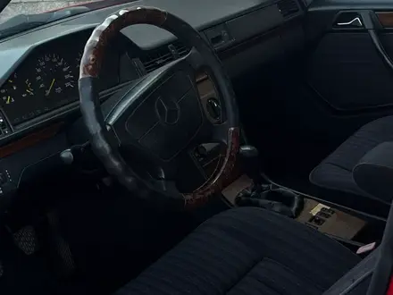 Mercedes-Benz E 230 1991 года за 1 800 000 тг. в Алматы – фото 16