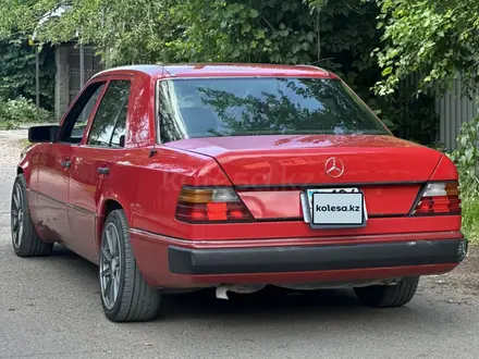 Mercedes-Benz E 230 1991 года за 1 800 000 тг. в Алматы – фото 5