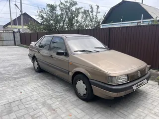 Volkswagen Passat, 1990