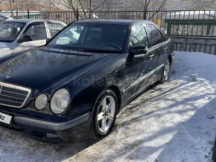 Mercedes-Benz E 320 2001 года за 3 350 000 тг. в Астана