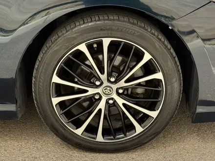 Toyota Camry 2018 года за 8 300 000 тг. в Актау – фото 5