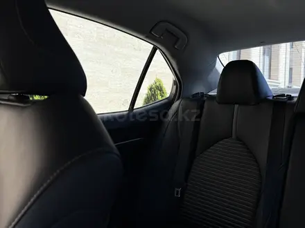 Toyota Camry 2018 года за 8 300 000 тг. в Актау – фото 16