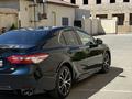 Toyota Camry 2018 года за 8 300 000 тг. в Актау – фото 3