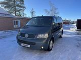 Volkswagen Multivan 2006 года за 9 800 000 тг. в Астана