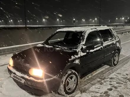 Volkswagen Golf 1993 года за 1 150 000 тг. в Алматы