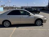 Toyota Camry 2003 года за 5 500 000 тг. в Актобе – фото 5