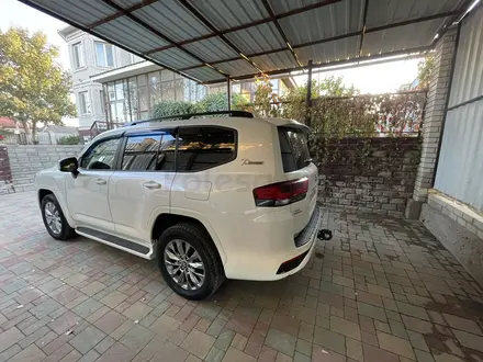 Toyota Land Cruiser 2022 года за 47 300 000 тг. в Актобе – фото 3