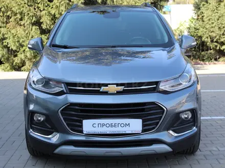 Chevrolet Tracker 2021 года за 9 951 000 тг. в Алматы – фото 3