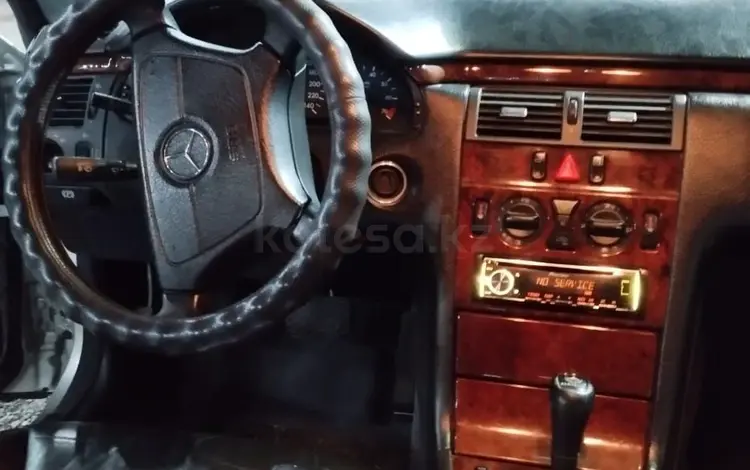 Mercedes-Benz E 280 1997 года за 4 300 000 тг. в Шымкент